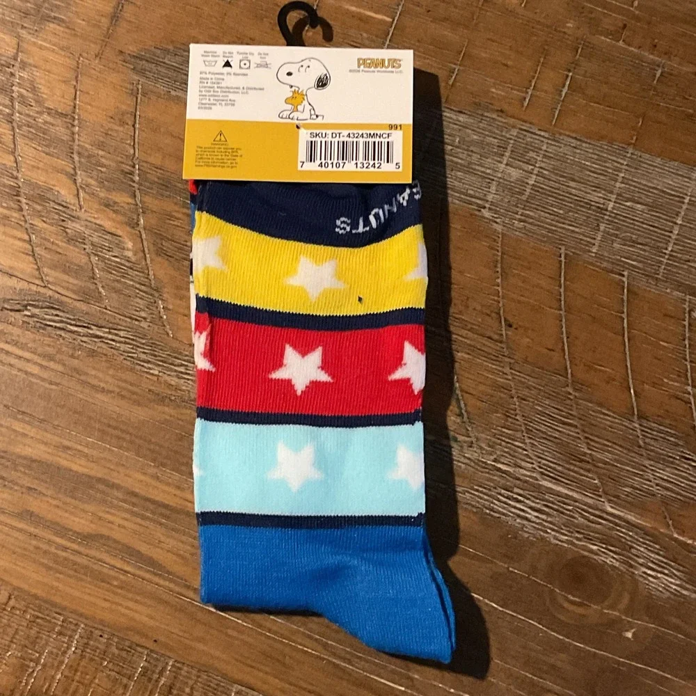 NEW‎ Peanuts Snoopy Flying Ace Mens Crew Socks Blue Fits Shoe 6-12 Charlie Brown